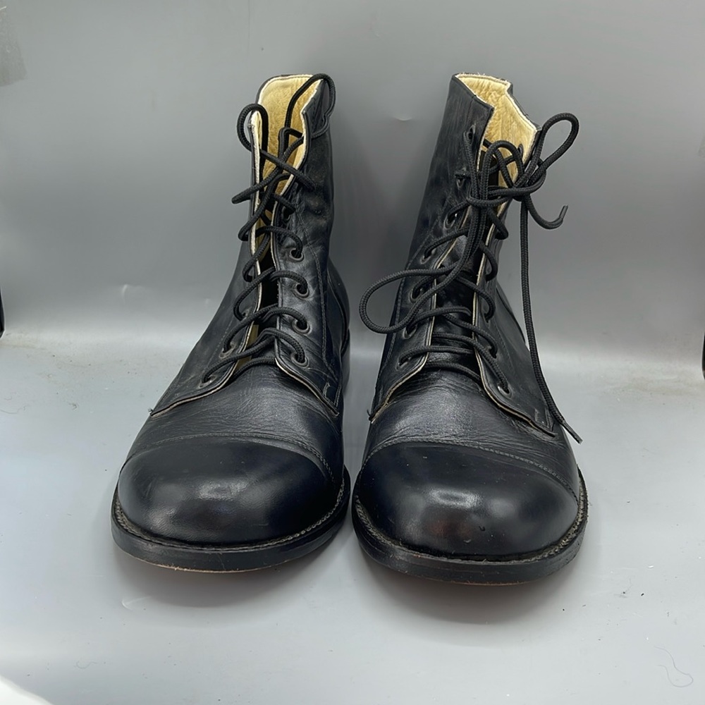 Leather boots‎